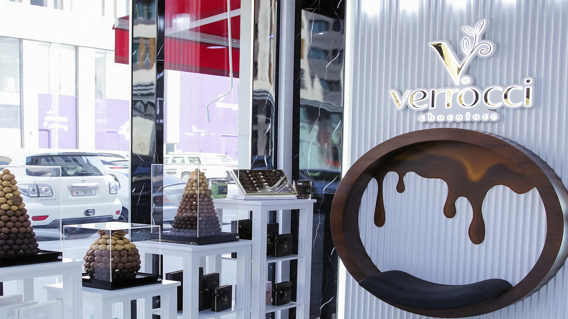Verocci for Chocolate & Flowers (Or Bonbon)