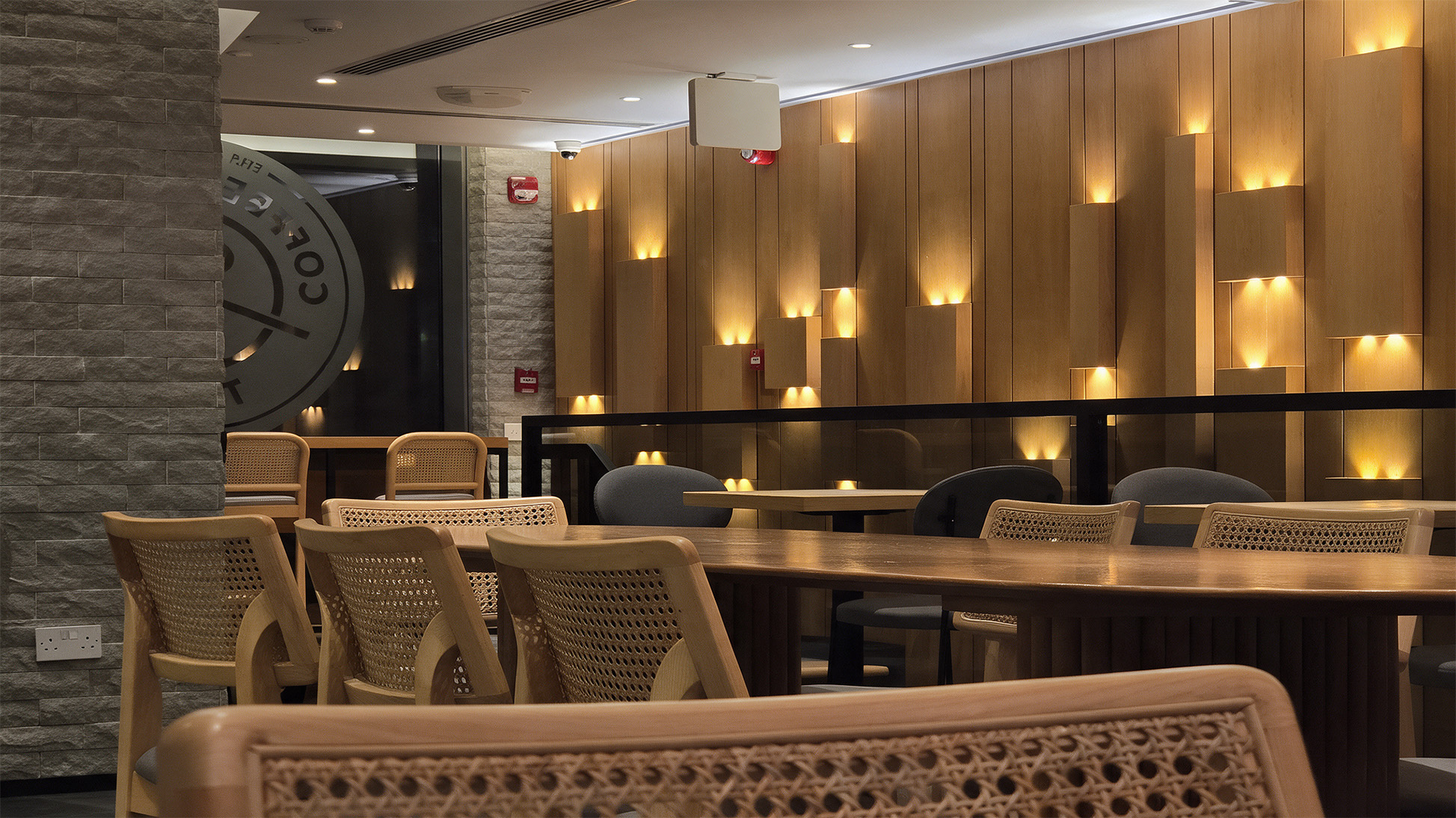 Coffee Bean & Tea Leaf